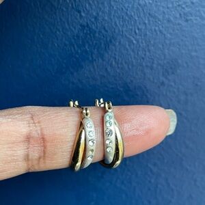 Real! 14kt Gold Stem Hoop Earrings